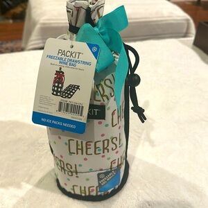 NWT PACKIT freezable Drawstring Wine Bag. CHEERS LOGO WITH CONFETTI.